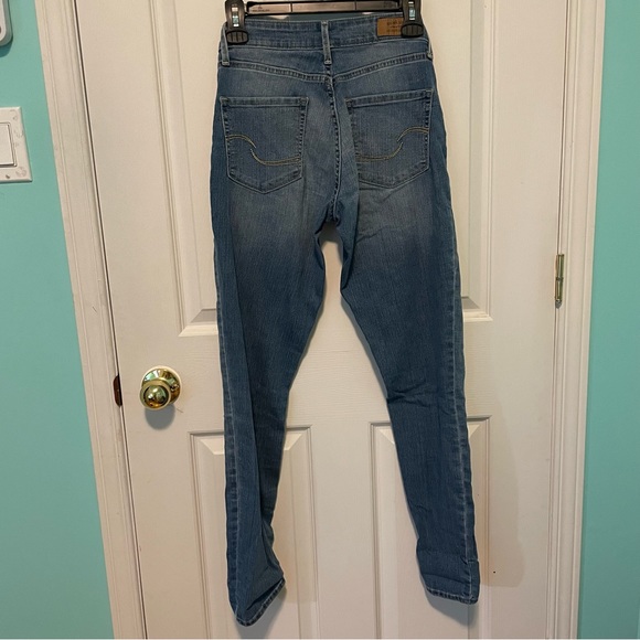 Levi Strauss Jeans - Picture 5 of 5